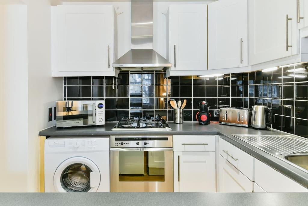לונדון Knightsbridge Stylish Two Bedroom Apartment מראה חיצוני תמונה